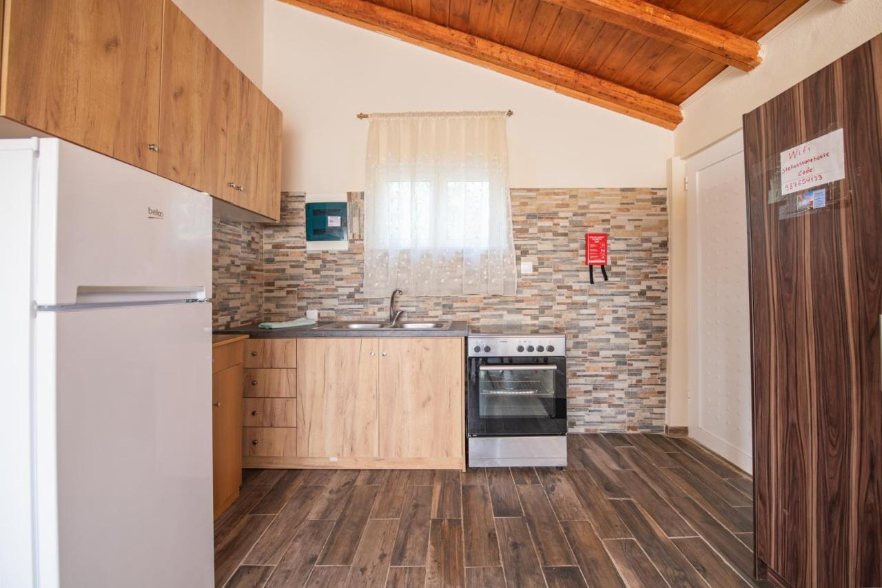 Stelios Stone House Sinarades Villa Kouramades Luaran gambar