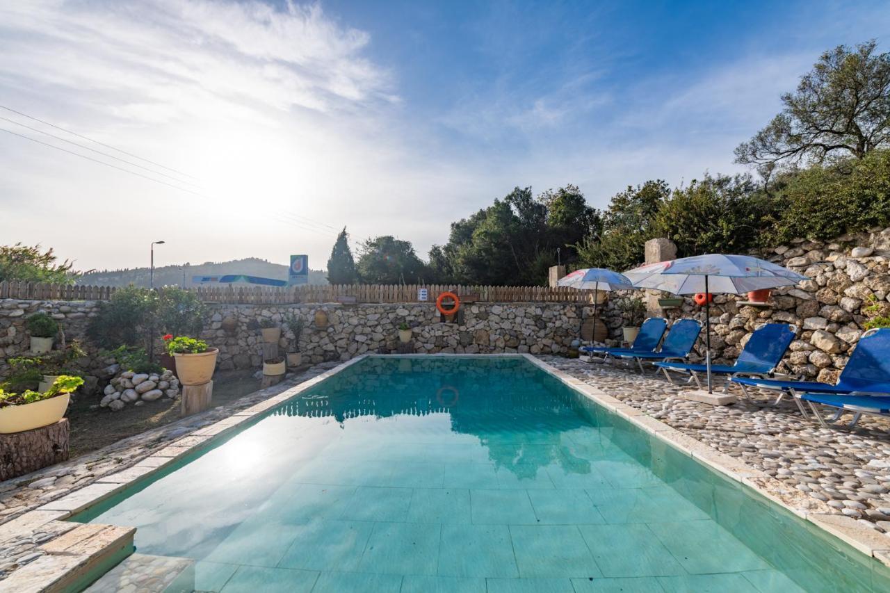 Stelios Stone House Sinarades Villa Kouramades Luaran gambar